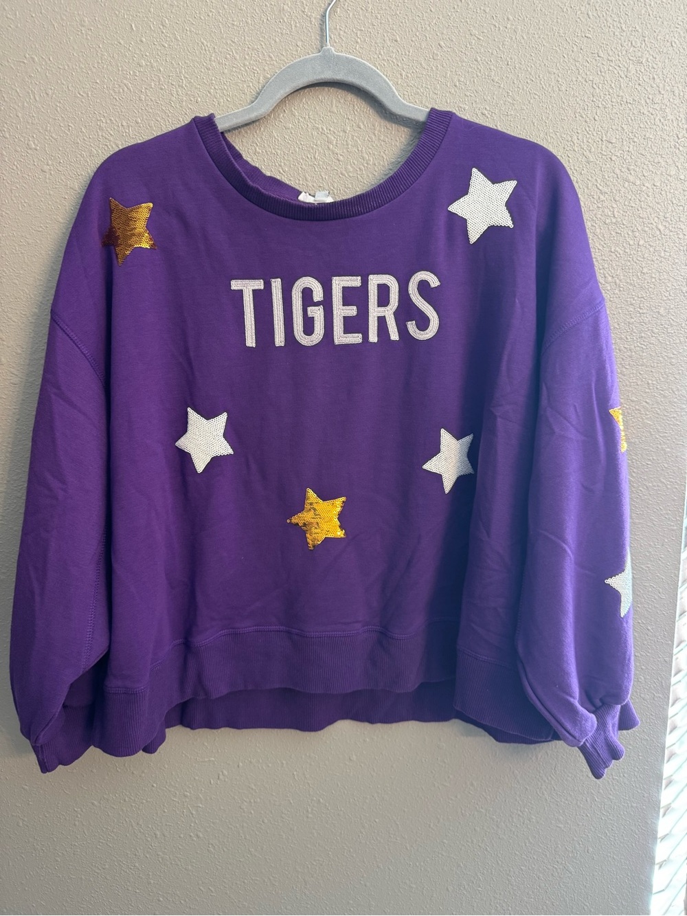 Ladies Pre-Owned Sweatshirt be Mary Square Size Large